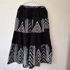 チャイハネ幾何学模様フレアロングスカート