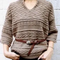 定価11000円【 トゥデイフル 】キーネック 鍵編み ケーブルニット ブラウン