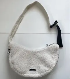 美品 ニコアンド ボア ツキガタ ショルダーバック　アイボリー