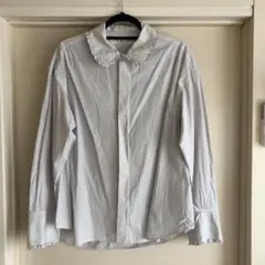 フリルカラーブラウス