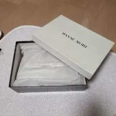 HANA MORI ホワイトクラッチバッグ