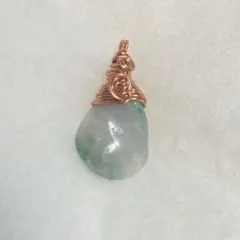 【即購入❌•ハンドメイド】糸魚川翡翠　ロウカン質　ネックレストップ