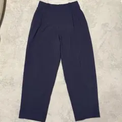 新品タグ付き未使用MARNI UNIQLOワイドフィットタックパンツ Mサイズ