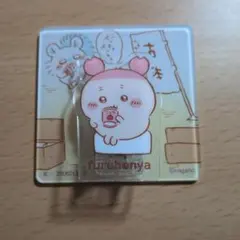 ちいかわ　アクリルシーンクリップビスケット　古本屋　カニちゃん　モモンガ