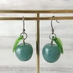 No.1667 青りんご ピアス ハンドメイド レジン
