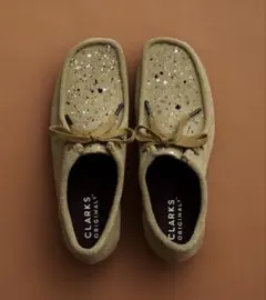 28cm ウィンダンシー × atmos × クラークス ワラビー メープル