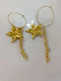 ピアス　ゴールド星型フープピアス