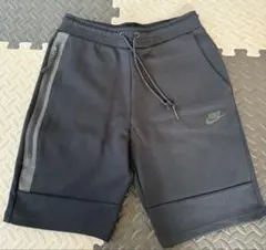 NIKE テックフリース ショートパンツ ブラック M tech shortsのサムネイル