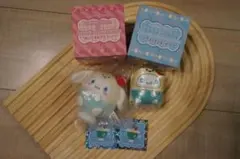 にっこりーノ × サンリオキャラクターズ マスコット&ポーチ　シナモロール