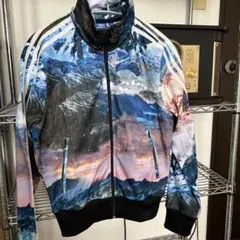 【大人気】adidas トラックジャケット マウンテン柄 青系のサムネイル