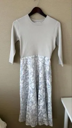 【新品タグ付】anySiS ドッキングワンピース グレー×花柄 （サイズ:2）