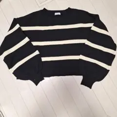 ボリュームスリーブ クロップドセーター 黒とアイボリー