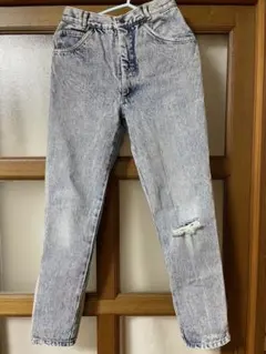 ライトブルーダメージデニムパンツ