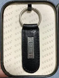 GUESS ブラック レザー キーホルダーのサムネイル