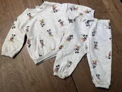 ベビースウェットセットアップ　ミッキースウェットセットアップ