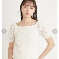 SNIDEL　オフショルレーストップス