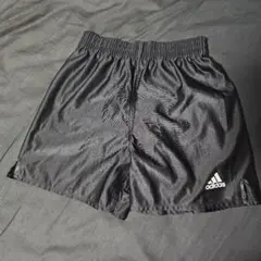 adidas 黒 ショートパンツ　サッカー