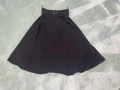 黒のフレアスカートのサムネイル