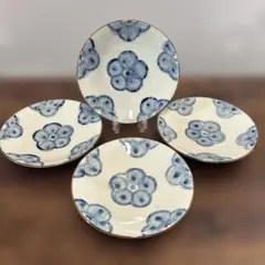 【新品】有田焼　梅柄　小皿 4枚セット 和食器 染付 青 白 陶器 皿