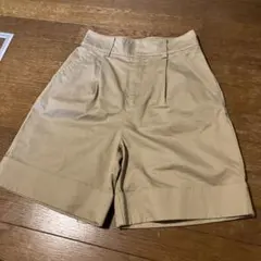 ユナイテッドアローズ　ベージュ ハイウエスト ショートパンツのサムネイル