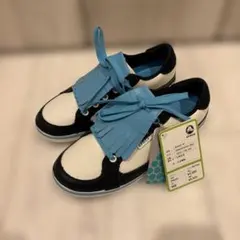 Item thumbnail for item 14453150-e2cb-405a-bf6a-ff7d21e95f5b