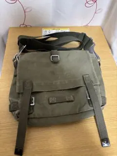 メッセンジャーバッグ ミリタリー