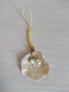 貝殻ストラップ　ハンドメイド