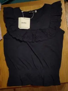 BeBe フリル付きネイビーTシャツ X-120cm