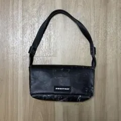 FREITAG フライターグ F171 LAURA ローラ オールマットブラック 2026年最新】freitag Lauraの人気アイテム - メルカリ