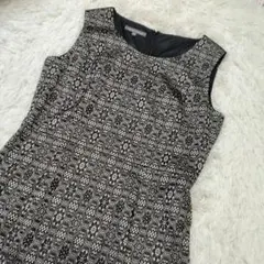 Laura Ashley ノースリーブひざ丈ワンピース 花柄　幾何学模様　13号