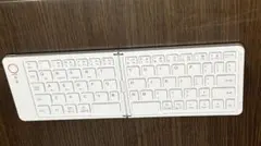 折りたたみワイヤレスキーボード B023