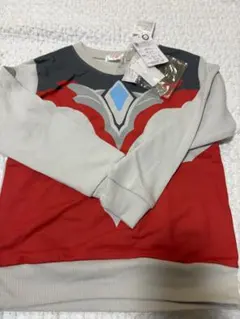 ウルトラマン　グラフィックデザイン トレーナー 120