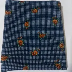ハギレ 千鳥花柄 140㎝×1m ブラック ・ブルー