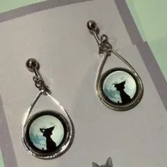 ②新品未使用　黒猫のイヤリング