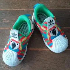 adidas キッズ スリッポン スニーカー カラフル　オウム