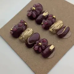 【サイズオーダー制】ネイルチップ　赤　ボルドー　バーガンディ　ぷっくりフラワー