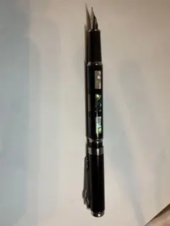 Item thumbnail for item 912772eb-daf5-4764-b24a-0f79e8c42767