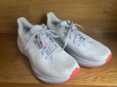 アシックス