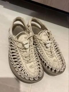 KEEN UNEEK サンダル ホワイト37.5のサムネイル