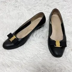 サルヴァトーレ フェラガモ ヴァラリボン パンプス 7 1/2 ブラック