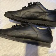 メンズ　プーマスニーカー