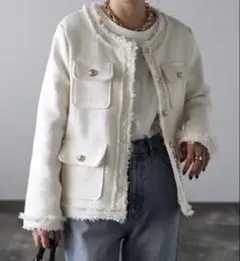 ボンジュールサガン ツイードジャケット ノーカラー 金釦 白 入学式 セレモニー