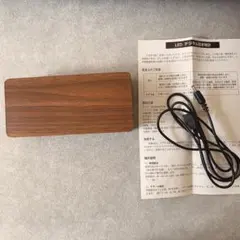 デジタル置き時計　木目　ブラウン　温度　時間