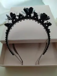 新品 Simone Rocha x H＆M コラボ ブラックフラワーカチューシャのサムネイル