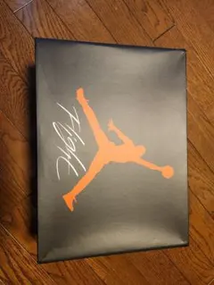 NIKE AIR. JORDAN 4 RETRO