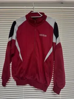 adidasトラックジャケット