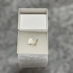 猫モチーフ ラインストーン ピンブローチ ゴールド