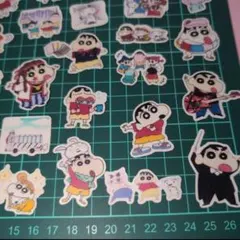 クレヨンしんちゃん　フレーク　シール　シロ　みさえ　ひまわり　ねねちゃん