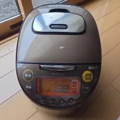 タイガー IH炊飯ジャー JKT-B101 5.5合 2015年製のサムネイル
