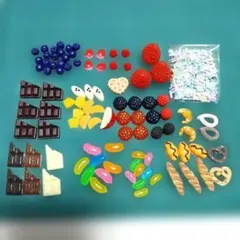 「ミニチュアフードデコレーションパーツセット 」フルーツ・チョコ・パン・グミ